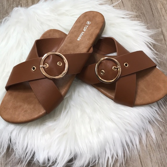 TOP Moda Shoes - 3/$20 SALE🌟 Top Moda Sandals Criss Cross Buckle